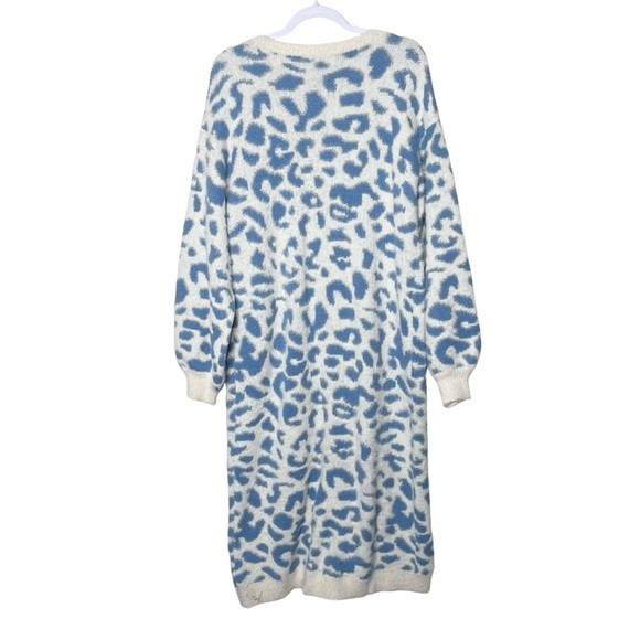 Moon River Fuzzy Knit Leopard Print Button Cardigan Sweater Blue White Small - Picture 8 of 9